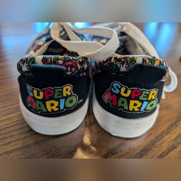 Boys Super Mario Shoes Size 3 - Picture 3 of 8